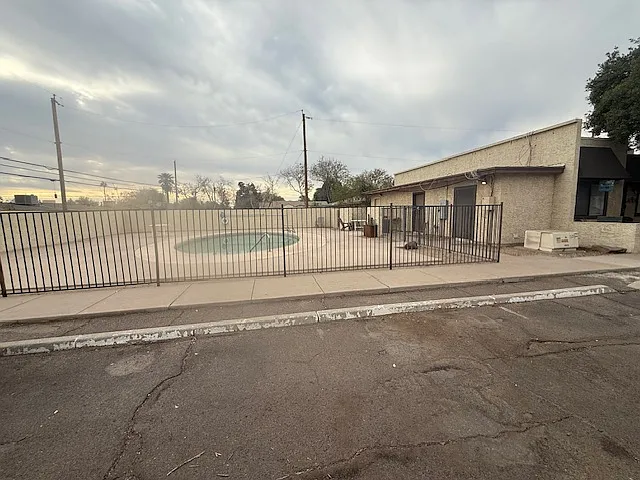 5115 N 22nd Ave #10 — Photo 5