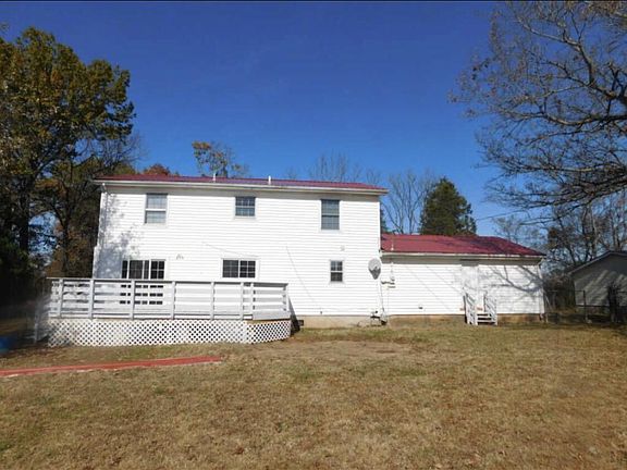 2nd image of 135 Tandy Ln