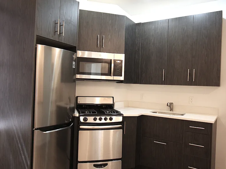 605 W 112th St #1E — Photo 2