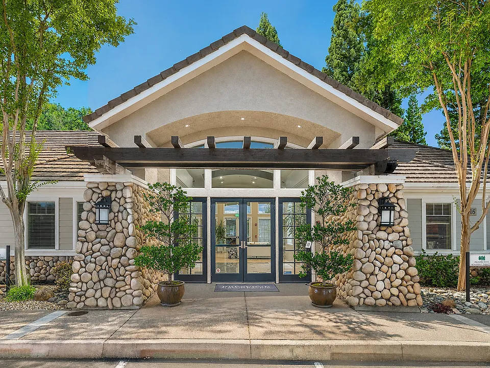 Preserve at Blue Ravine Apartments