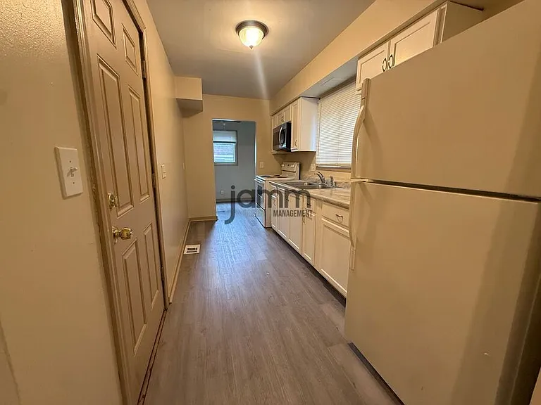 1671 Belmar Rd — Photo 5