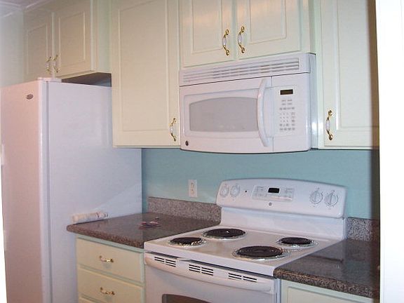 4th image of 108 Rosewood Dr