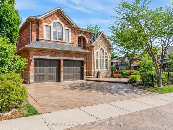 2298 Salcome Dr, Oakville, ON L6H 7N2