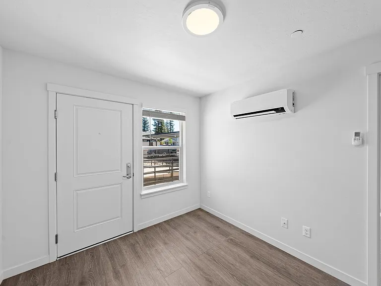 McKenzie Meadows Apartments — Photo 23