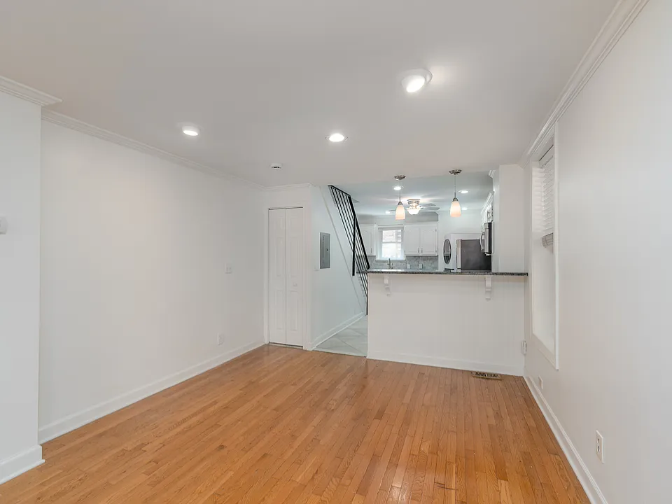 600 S Belnord Ave #1