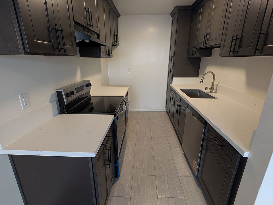 1st image of 334 N Berendo St #106