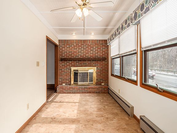 3rd image of 232 S Prospect St