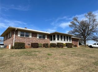 402 Dalton Rd, Seneca, SC 29678