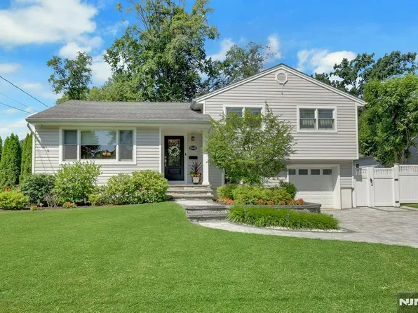 15-10 Mandon Pl, Fair Lawn, NJ 07410