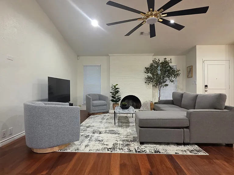 1805 Eastfield Dr — Photo 33