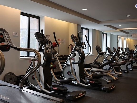 4th image of 300 Rector Pl APT 6H