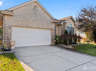 13 Westboro Ln, Monroe Township, NJ 08831