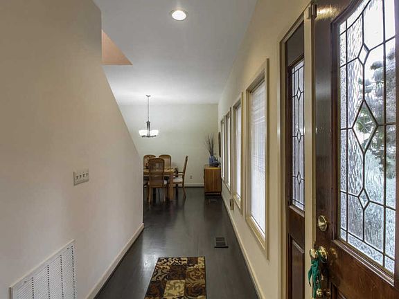 3rd image of 508 Harpeth Oaks Ct