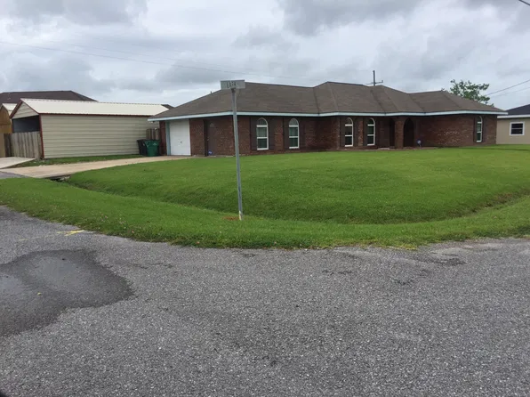 201 Lark Dr, Lockport, LA 70374