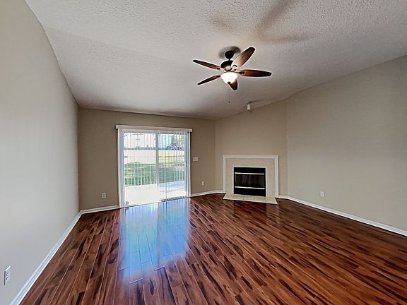 4th image of 1726 Forest Creek Dr