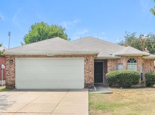 514 Blueberry Hill Ln, Mansfield, TX 76063