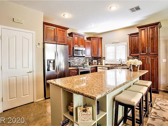 3rd image of 4487 El Presidio Dr