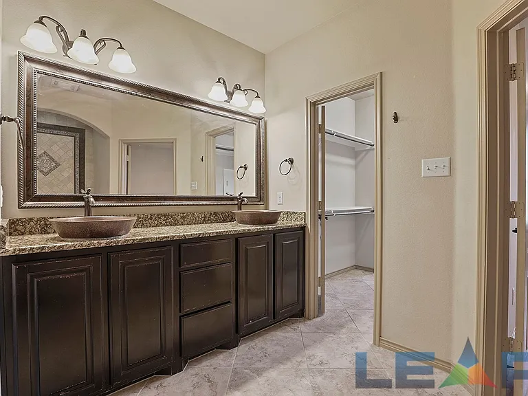 7931 Belinda Ln — Photo 21