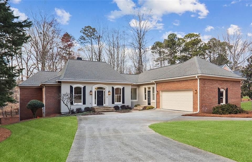 1st image of 2723 Brookhaven Ln