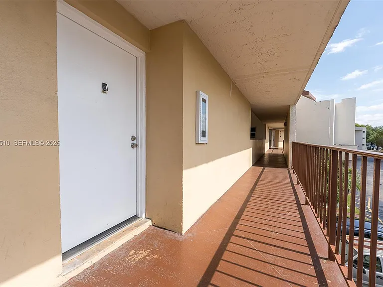 8870 Fontainebleau Blvd #312 — Photo 27