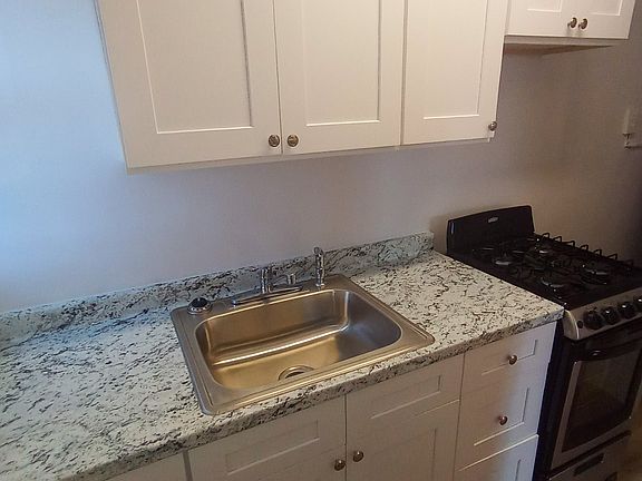 3rd image of 725 Baldwin Ave APT 8