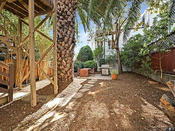 4th image of 1312 Dolores St #2