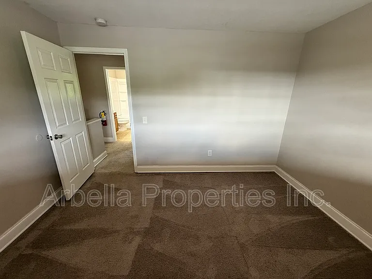133 Walker St #4 — Photo 14