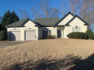 5580 Kennemore Dr, Alpharetta, GA 30004