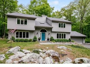 563 Branchville Rd, Ridgefield, CT 06877