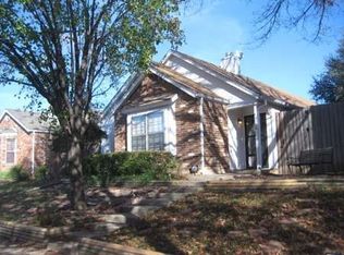 2704 Bridge Lake Dr, Irving, TX 75060