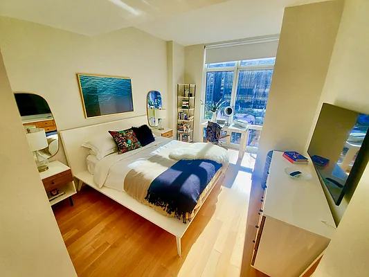 Rented by Compass | media 19