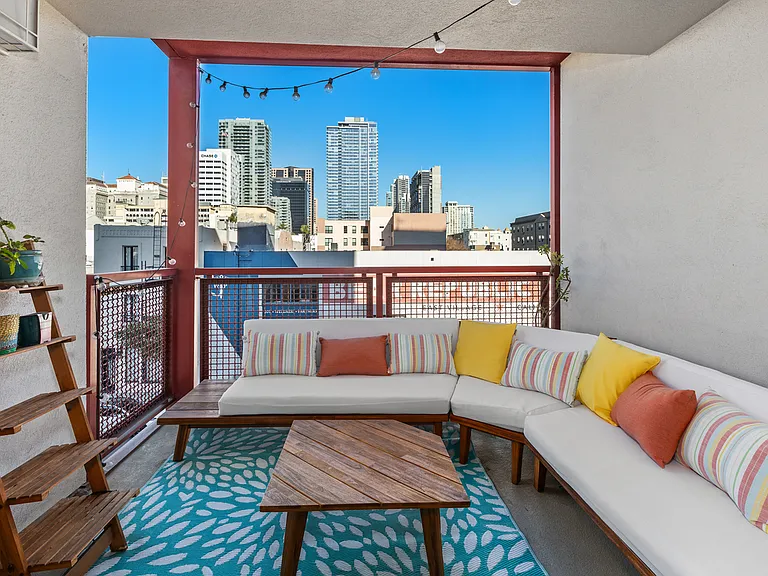 875 G St #302 — Photo 20