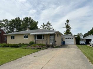 990 Mulholland St, Bay City, MI