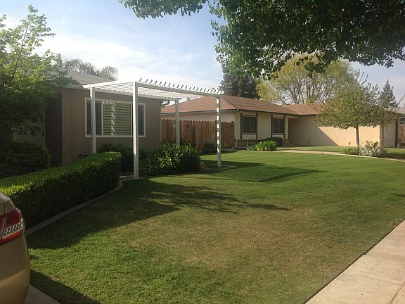 3rd image of 3787 N Claremont Ave