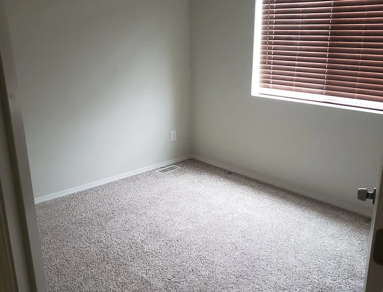 10 Carnegie Dr — Photo 16
