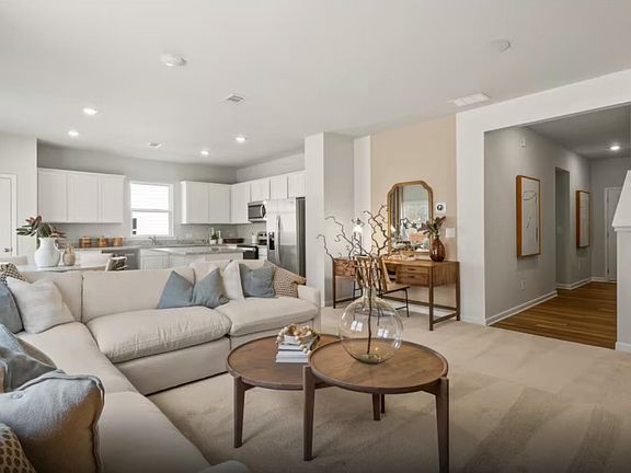 5th image of 9019 Margot Pl