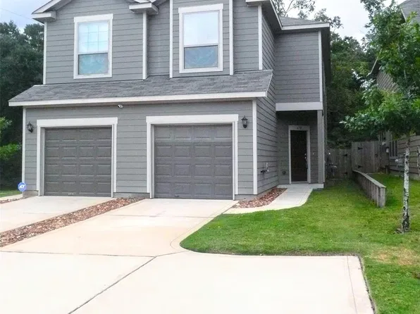 63 Woodland Hills Dr Unit 1B, Conroe, TX 77303