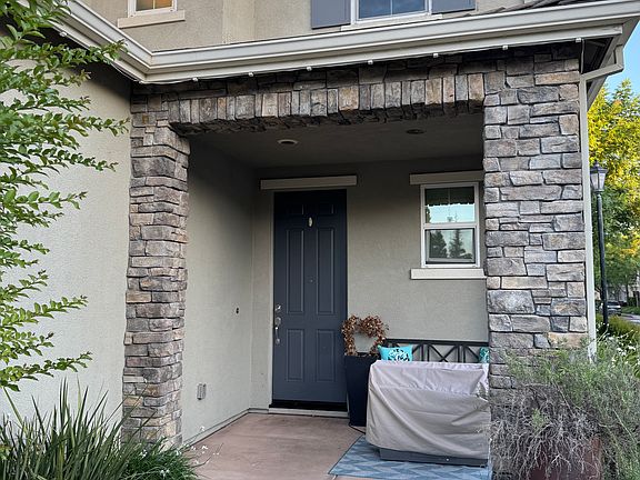 3rd image of 306 Barnhill Dr