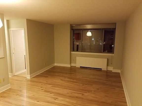 2nd image of 600 E 8th St APT 7T