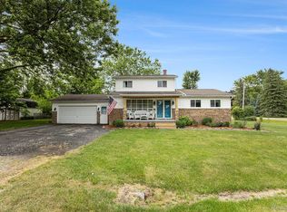 2371 Bradford Dr, Flint, MI 48507