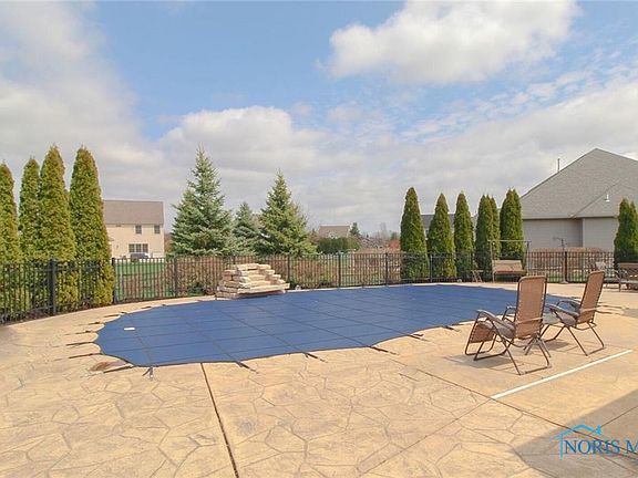 2nd image of 613 Delaware Dr