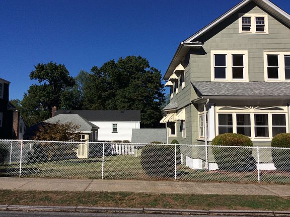 4th image of 154 Clinton B Fiske Ave