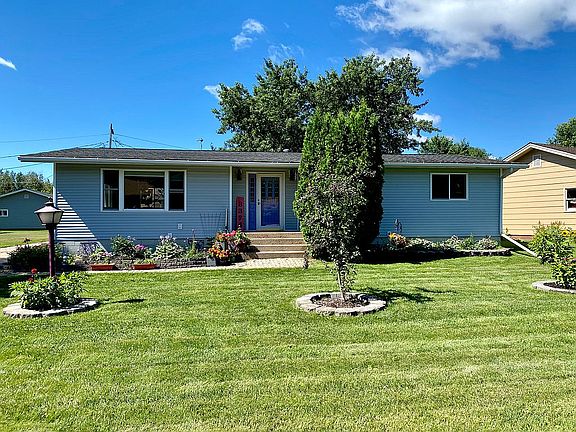 4th image of 8374 Spruce Dr