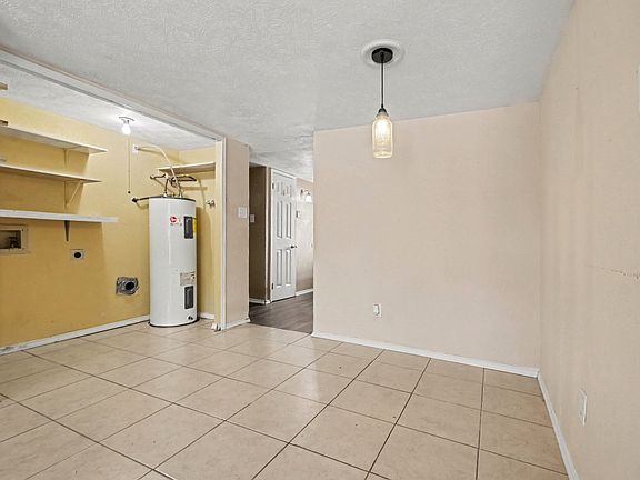 5th image of 508 Pinyon Pl
