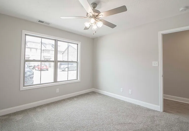 1000-601 Henry Place Blvd — Photo 6