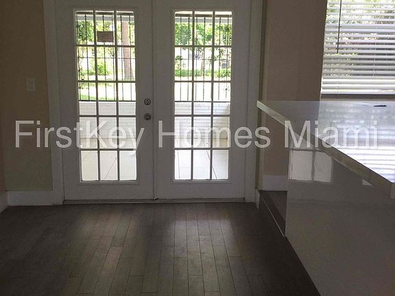 5th image of 730 Carolina Ave