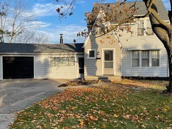 1413 S Riverside Ave, Saint Clair, MI 48079