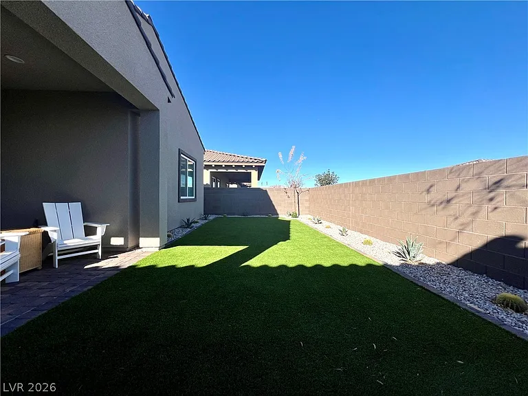 116 Ibiza Lake Dr — Photo 3