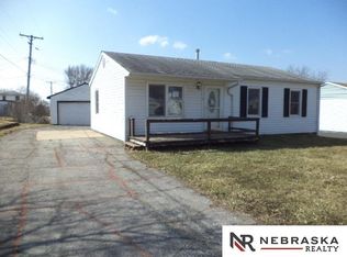 7712 S 41st St, Bellevue, NE 68147