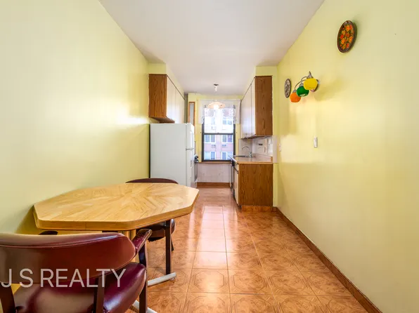 3145 Brighton 4th Street image 4 of 15